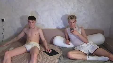 Nicki  Danny online show from 07-10-26, 04:53