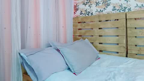 nicky_oli online show from 02-01-25, 04:33