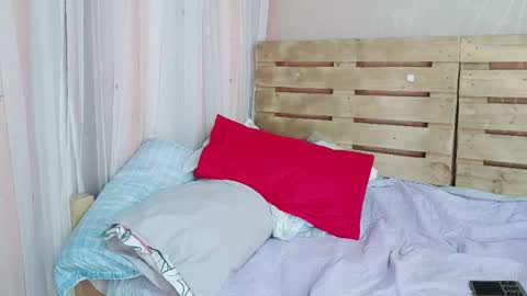 nicky_oli online show from 02-15-25, 03:06