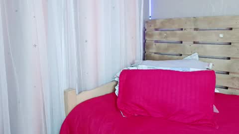 nicky_oli online show from 02-16-25, 07:27