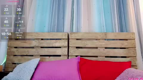 nicky_oli online show from 10-15-25, 03:01