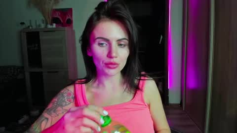 Nicky Weekends online show from 03-12-25, 11:12