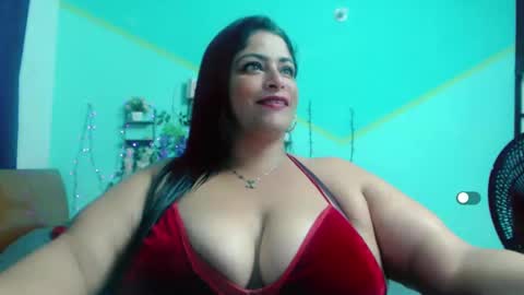 Snapshot of nickyribeiro chatting on 09-19-25, 04:47 nickyribeiro online show from 09-19-25, 04:47