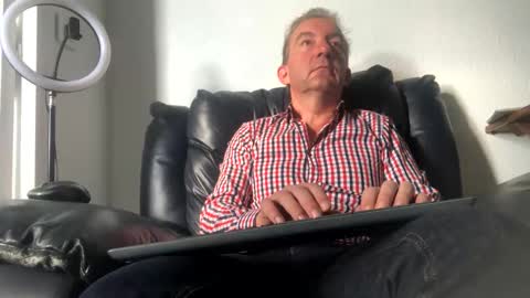 Nico online show from 11-17-25, 02:45