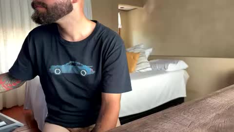 Snapshot of nico202095 chatting on 03-05-26, 03:30 nicolas online show from 03-05-26, 03:30