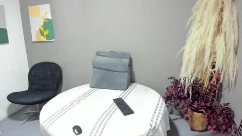 Snapshot of nicohillx chatting on 12-02-25, 09:10 nicohillx online show from 12-02-25, 09:10