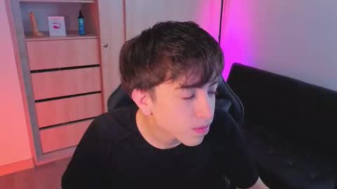 Nicolas online show from 10-14-25, 08:09