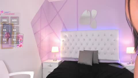 Nicol  online show from 02-05-25, 04:37