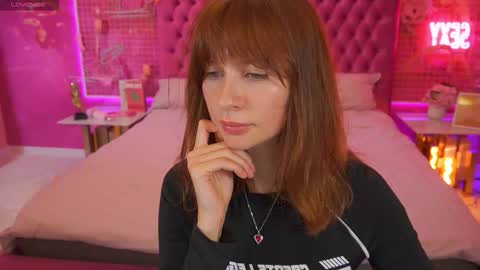 Nicol Moonn online show from 11-15-25, 02:13