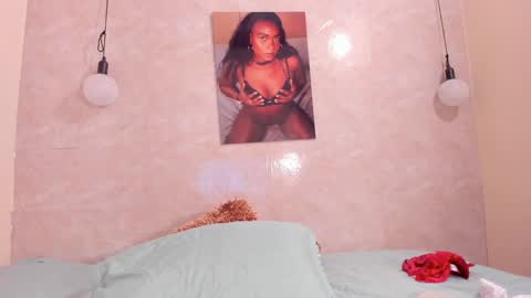 Nicol Villa online show from 01-24-25, 01:57