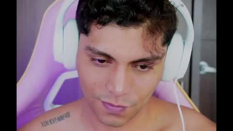 nicolas_montoya online show from 04-30-26, 06:03