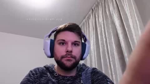 Snapshot of nicolasexy98 chatting on 12-21-25, 07:32 nicolasexy98 online show from 12-21-25, 07:32