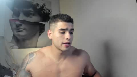 Snapshot of nicolasmuscle chatting on 03-10-25, 05:22 Andres online show from 03-10-25, 05:22