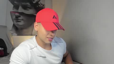 Snapshot of nicolasmuscle chatting on 03-11-25, 11:15 Andres online show from 03-11-25, 11:15