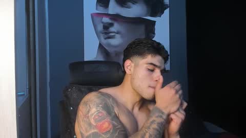 Snapshot of nicolasmuscle chatting on 10-13-25, 11:38 Andres online show from 10-13-25, 11:38