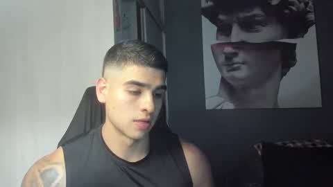 Snapshot of nicolasmuscle chatting on 11-30-25, 09:08 Andres online show from 11-30-25, 09:08