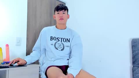 nicolastorres__ online show from 11-12-25, 04:57