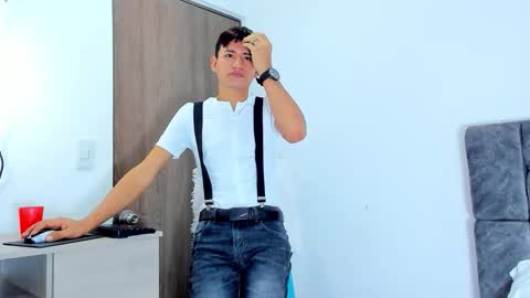 nicolastorres__ online show from 11-17-25, 02:06