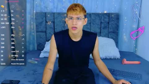 Snapshot of nicolastorres__ chatting on 04-28-26, 02:10 nicolastorres__ online show from 04-28-26, 02:10