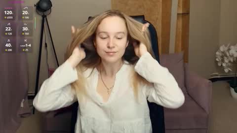 Nicoletta online show from 12-18-25, 06:58