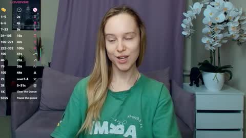 Nicoletta online show from 04-04-26, 06:38