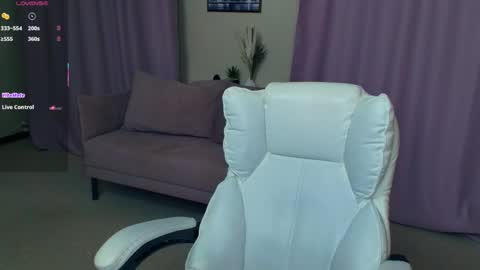 Nicoletta online show from 04-24-26, 08:33