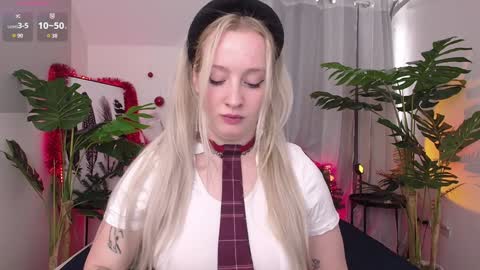 Snapshot of nicole__aniston__ chatting on 01-05-25, 10:10 Nicole online show from 01-05-25, 10:10