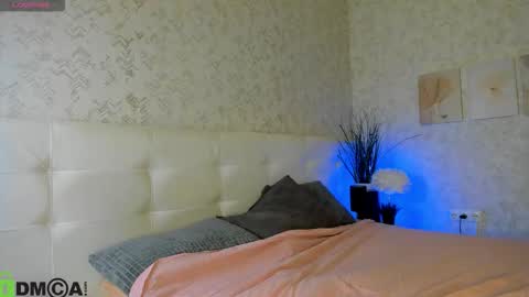 Snapshot of nicole_charm chatting on 11-04-25, 08:08 GMT7TueWedThSu 0300am-0900am. Sa 1000am-0400pm online show from 11-04-25, 08:08