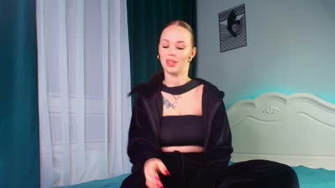 Snapshot of nicole_edison chatting on 03-27-26, 03:56 Surprisingly my name is exactly Nicole online show from 03-27-26, 03:56