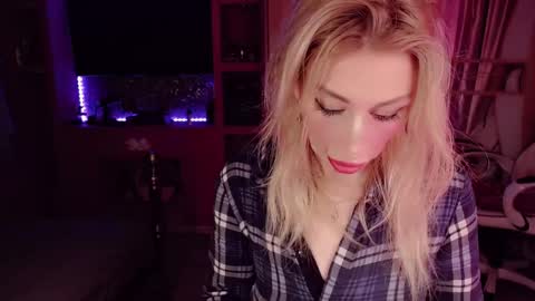 Nicole online show from 09-16-25, 07:59