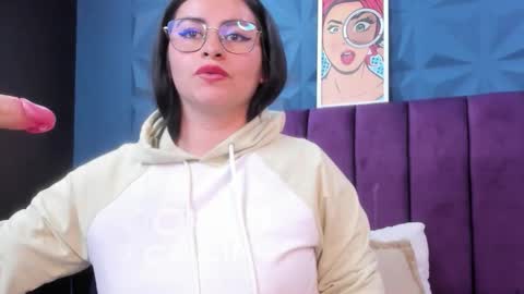 Nicole online show from 05-15-26, 11:01