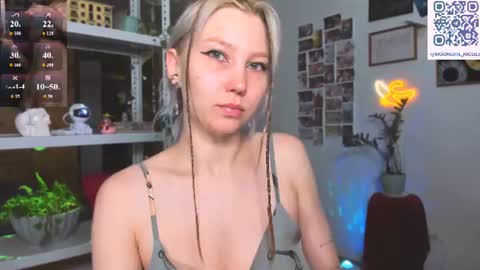 Snapshot of nicole_matt chatting on 07-26-26, 09:43 Nicole online show from 07-26-26, 09:43