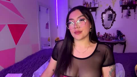 Nicole online show from 01-14-26, 05:24