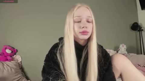 Mary online show from 12-15-25, 11:53