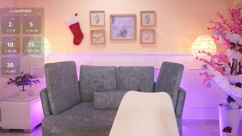 Nicole Crawft online show from 12-03-25, 08:18