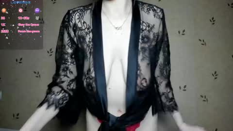 Snapshot of nicoledaviss_ chatting on 06-06-26, 07:29 NicoleDavis online show from 06-06-26, 07:29