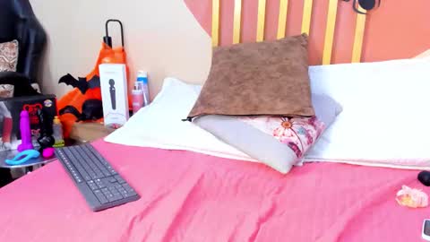 N i c o l e  online show from 10-29-25, 08:10