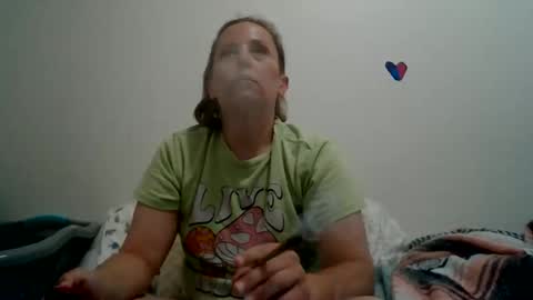 Snapshot of nicolegoodvibes00 chatting on 06-10-26, 12:22 Nicole online show from 06-10-26, 12:22
