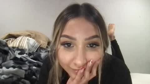 Snapshot of nicolelovesyou444 chatting on 02-12-25, 04:01 nicolelovesyou444 online show from 02-12-25, 04:01