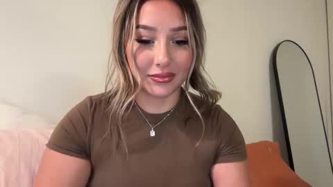 Snapshot of nicolelovesyou444 chatting on 09-11-25, 01:22 nicolelovesyou444 online show from 09-11-25, 01:22