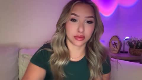Snapshot of nicolelovesyou444 chatting on 05-20-26, 10:43 nicolelovesyou444 online show from 05-20-26, 10:43