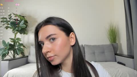 Dua Lipa online show from 01-29-25, 07:11
