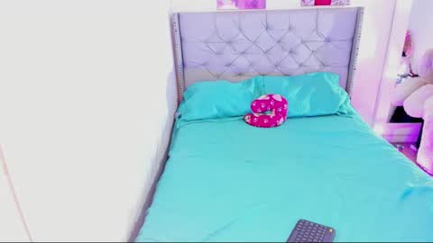 Snapshot of nicoleparker10 chatting on 12-24-24, 05:38 nicoleparker10 online show from 12-24-24, 05:38