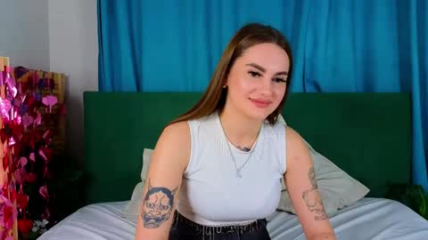 Nicole online show from 04-17-26, 08:01