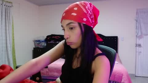 Nicole online show from 12-18-25, 11:33