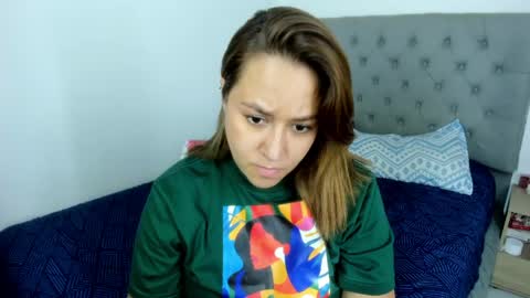 Snapshot of nicolewind_ chatting on 05-22-26, 06:46 ELIZABETH online show from 05-22-26, 06:46