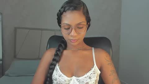 Nicol  online show from 04-16-26, 03:07