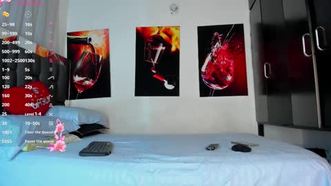 nicolle_hanks1 online show from 02-12-26, 02:17