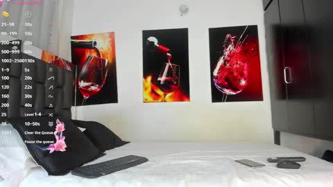 nicolle_hanks1 online show from 03-31-26, 02:02