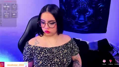 Snapshot of nicolle_ruizz chatting on 06-07-26, 10:19 Nicoll online show from 06-07-26, 10:19